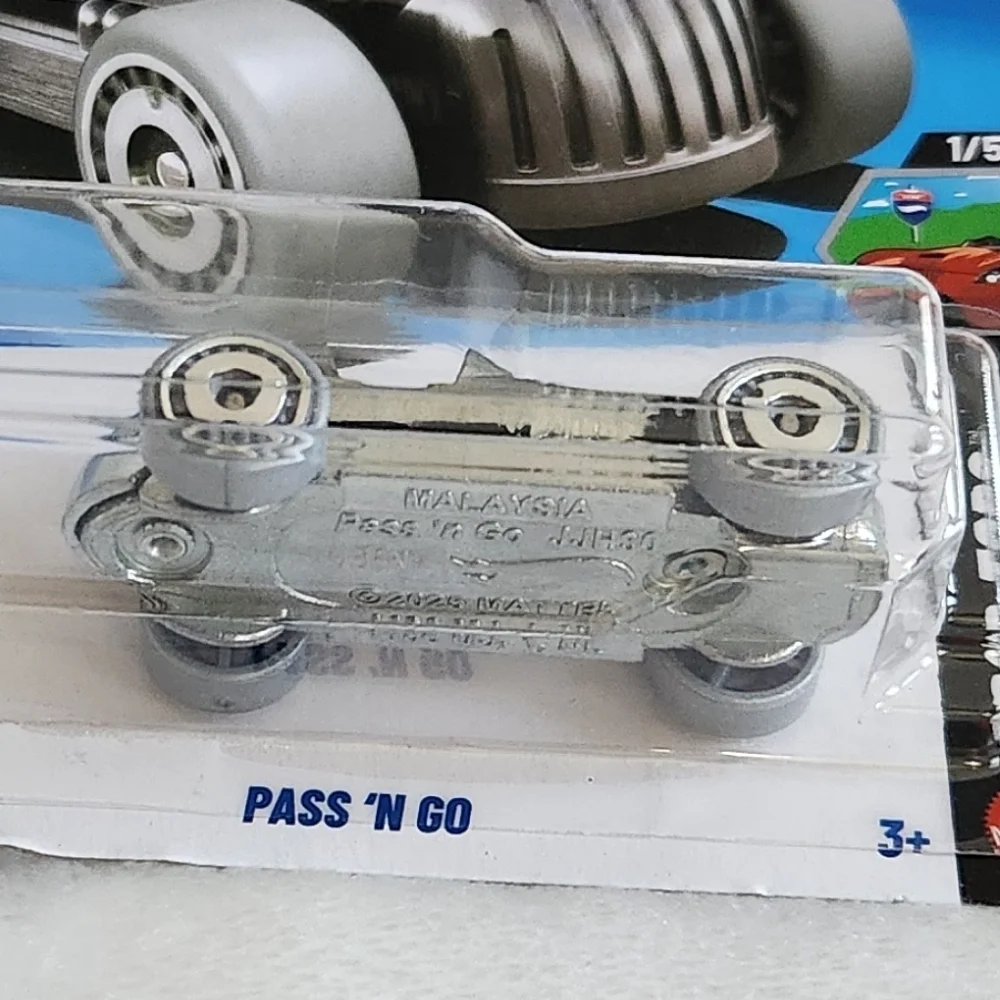 🏁🎲Hot Wheels Monopoly Themed Car – Pass ’N Go – Silver – NWT